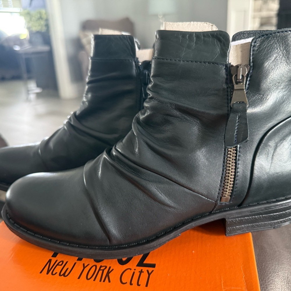 Miz Mooz ocean colored leather Ankle Boots